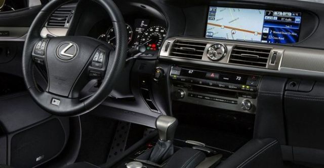 2015 Lexus LS 460 F-Sport  第8張相片