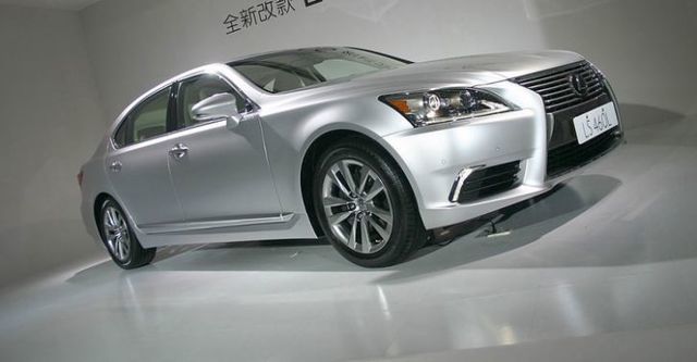 2015 Lexus LS 460L OTTOMAN  第1張相片