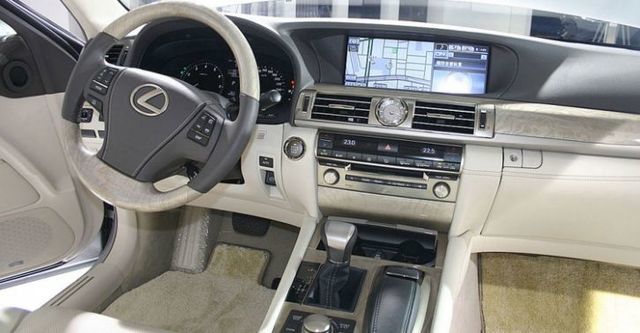 2015 Lexus LS 460L OTTOMAN  第5張相片