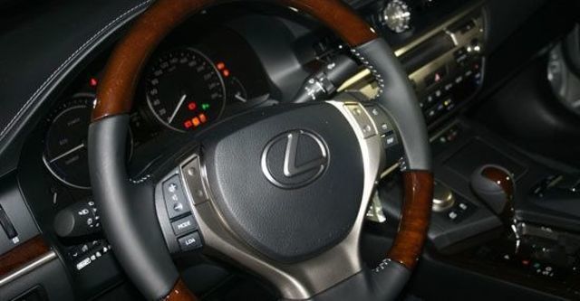 2013 Lexus ES 300h旗艦版  第5張相片