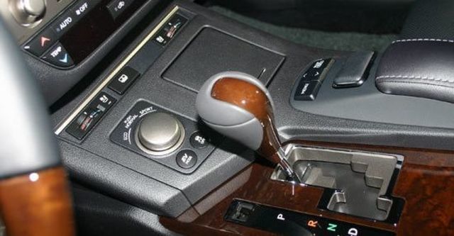 2013 Lexus ES 300h旗艦版  第13張相片