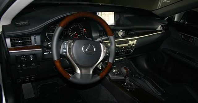 2013 Lexus ES 350旗艦版  第3張相片