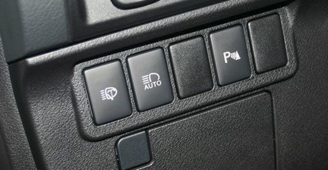 2013 Lexus ES 350旗艦版  第12張相片