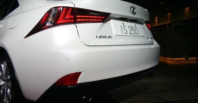 2013 Lexus IS 250頂級Navi版  第5張相片