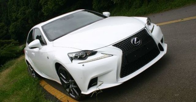 2013 Lexus IS 300h F Sport Navi版  第1張相片
