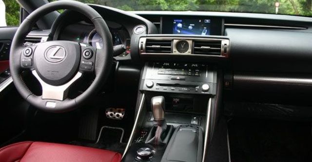 2013 Lexus IS 300h F Sport Navi版  第9張相片