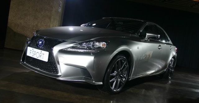 2013 Lexus IS 300h F Sport版  第1張相片