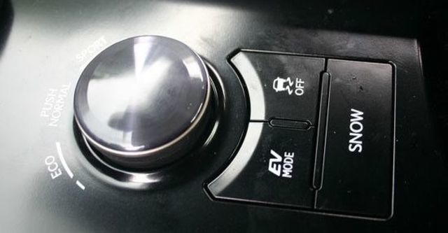 2013 Lexus IS 300h豪華版  第7張相片