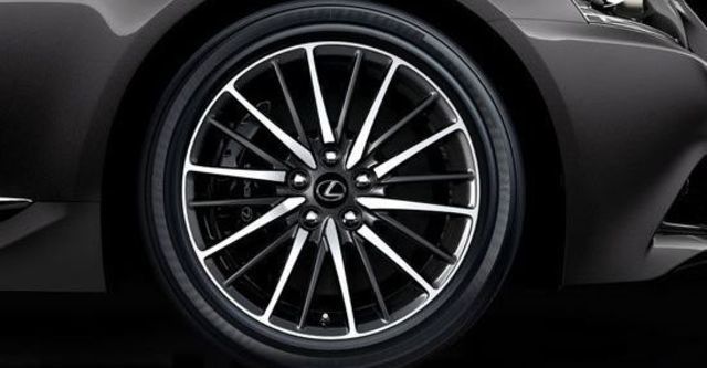 2013 Lexus LS 600h F-Sport  第6張相片