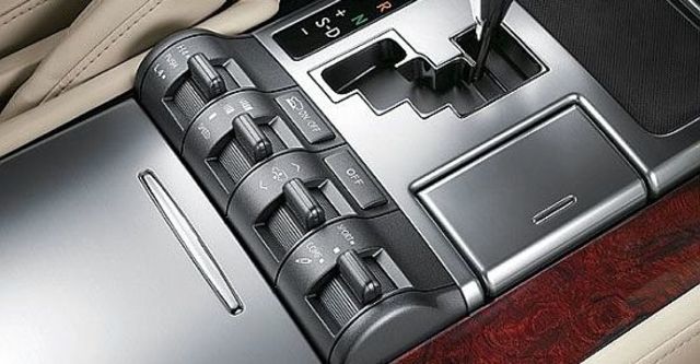 2013 Lexus LX 570車頂置物架版  第5張相片