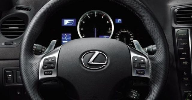 2011 Lexus IS F  第10張相片