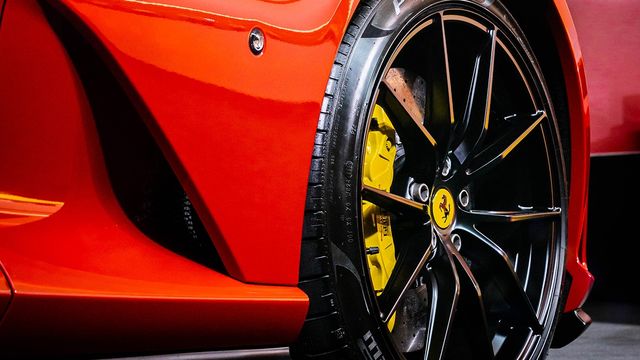 2020 Ferrari 812 GTS V12  第6張相片