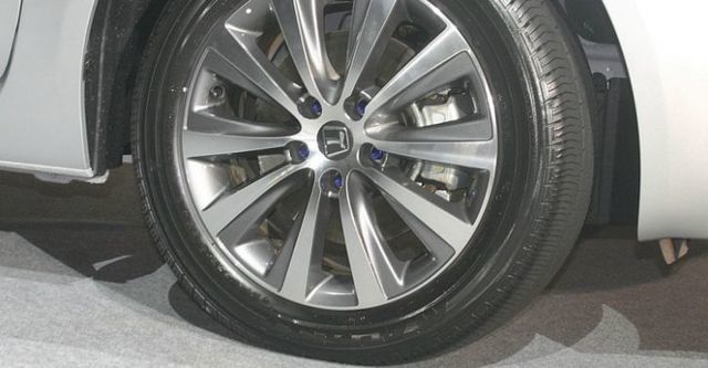 2015 Luxgen M7 Turbo 旗艦型(客車版)  第3張相片