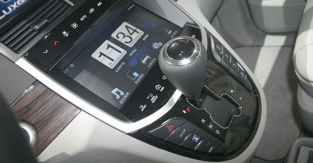 2015 Luxgen M7 Turbo 旗艦型(客車版)  第6張相片