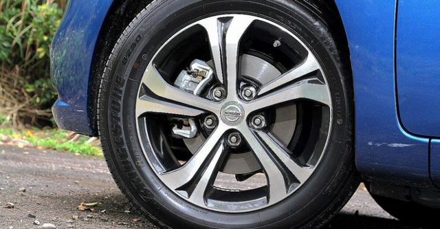 2017 Nissan Tiida 5D(NEW) 旗艦版  第2張相片