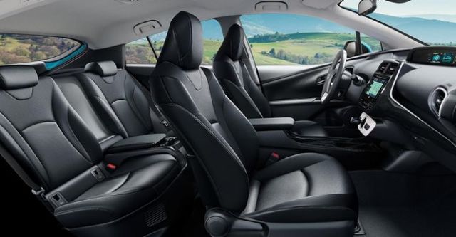 2017 Toyota Prius PHV 1.8  第7張相片