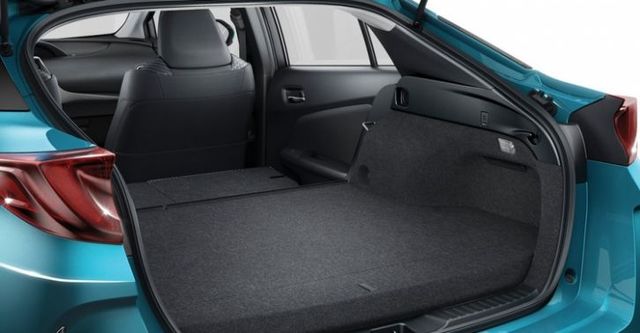 2017 Toyota Prius PHV 1.8  第8張相片