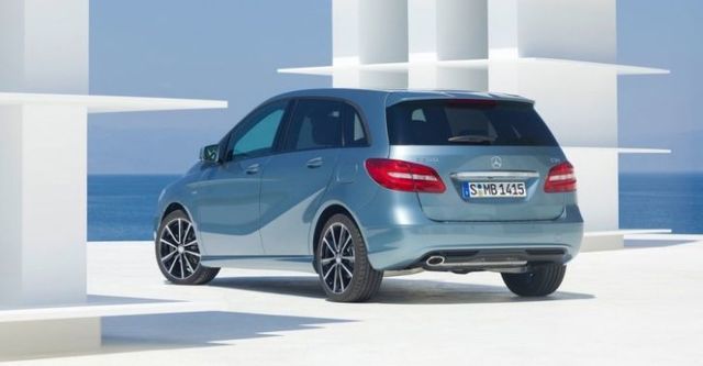 2014 M-Benz B-Class B180 BlueEFFICIENCY  第2張相片