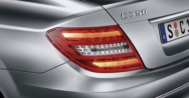 2014 M-Benz C-Class Sedan C180 BlueEFFICIENCY Classic  第5張相片