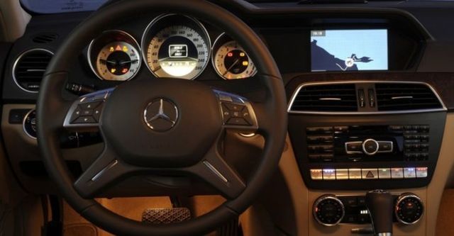 2014 M-Benz C-Class Sedan C180 BlueEFFICIENCY Classic  第7張相片