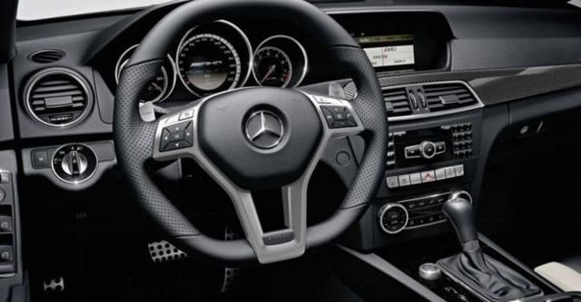 2014 M-Benz C-Class Sedan C63 AMG  第7張相片