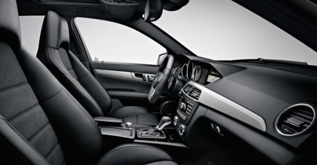 2014 M-Benz C-Class Sedan C63 AMG  第8張相片