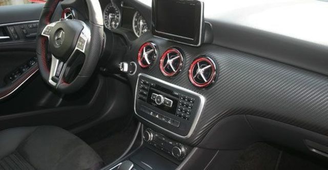 2013 M-Benz A-Class A45 AMG 4MATIC  第4張相片