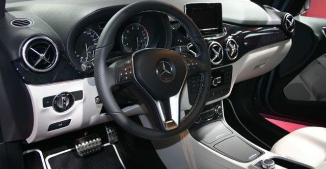 2013 M-Benz B-Class B200 CDI BlueEFFICIENCY  第3張相片