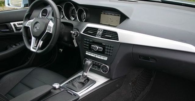 2013 M-Benz C-Class Coupe C350 BlueEFFICIENCY  第9張相片