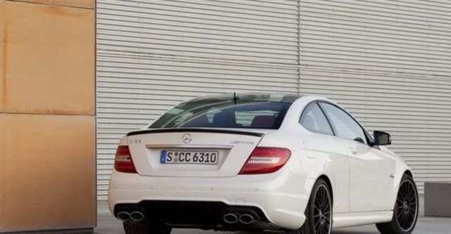 2013 M-Benz C-Class Coupe C63 AMG  第7張相片