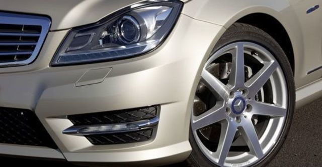 2013 M-Benz C-Class Sedan C220 CDI  BlueEFFICIENCY Classic標準版  第5張相片