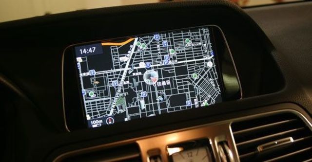 2013 M-Benz E-Class Coupe(NEW) E400  第7張相片