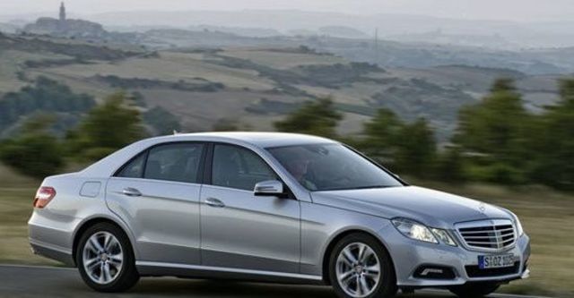 2013 M-Benz E-Class Sedan E220 CDI BlueEFFICIENCY Avantgarde  第1張相片