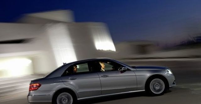 2013 M-Benz E-Class Sedan E300 BlueEFFICIENCY Avantgarde  第5張相片