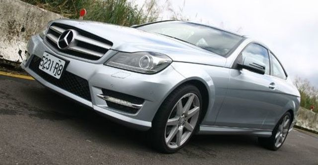 2012 M-Benz C-Class Coupe C350 BlueEFFICIENCY  第2張相片