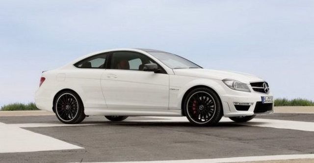 2012 M-Benz C-Class Coupe C63 AMG  第3張相片