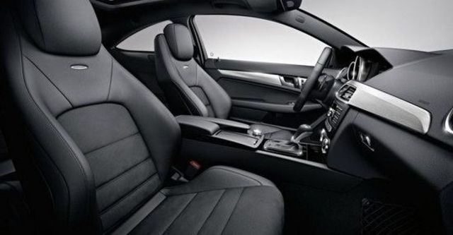 2012 M-Benz C-Class Coupe C63 AMG  第9張相片