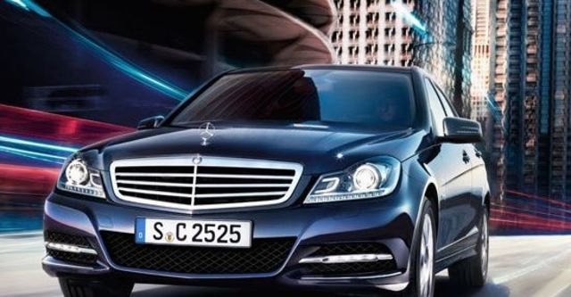 2012 M-Benz C-Class Sedan C200 BlueEFFICIENCY Classic  第2張相片