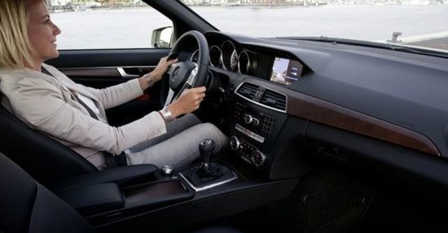 2012 M-Benz C-Class Sedan C200 BlueEFFICIENCY Classic  第6張相片