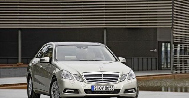 2012 M-Benz E-Class Sedan E220 CDI BlueEFFICIENCY Elegance  第1張相片