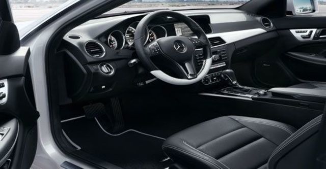 2011 M-Benz C-Class Coupe C180 BlueEFFICIENCY  第5張相片