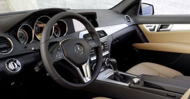 2011 M-Benz C-Class Estate C300 Avantgarde  第10張相片