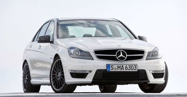 2011 M-Benz C-Class Sedan C63 AMG  第8張相片
