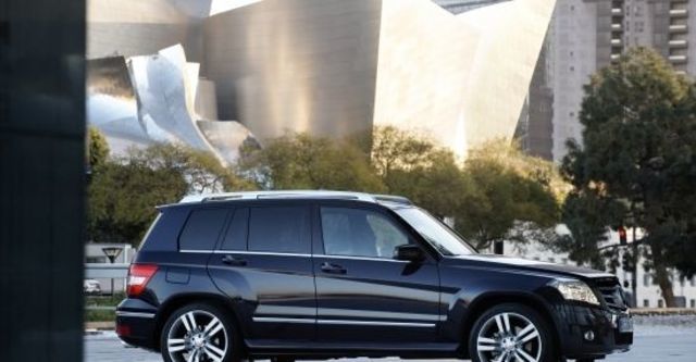 2011 M-Benz GLK-Class GLK300 4MATIC  第3張相片