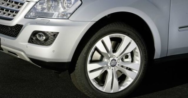 2011 M-Benz M-Class ML350 Grand Edition標準版  第3張相片