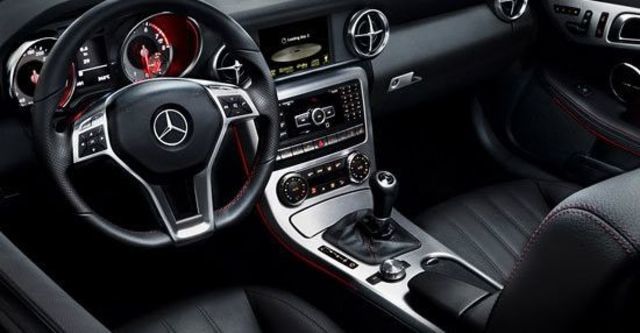 2011 M-Benz SLK-Class SLK200 BlueEFFICIENCY  第4張相片