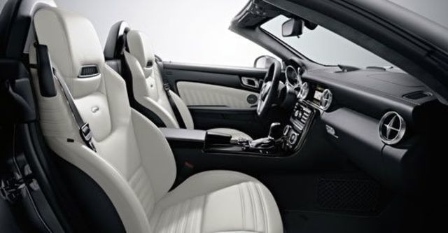 2011 M-Benz SLK-Class SLK200 BlueEFFICIENCY  第5張相片