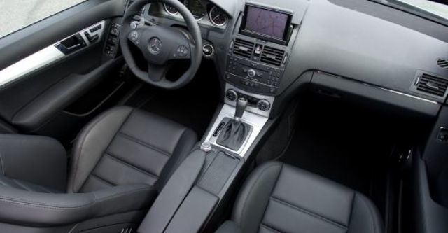 2010 M-Benz C-Class Estate C63 AMG  第7張相片