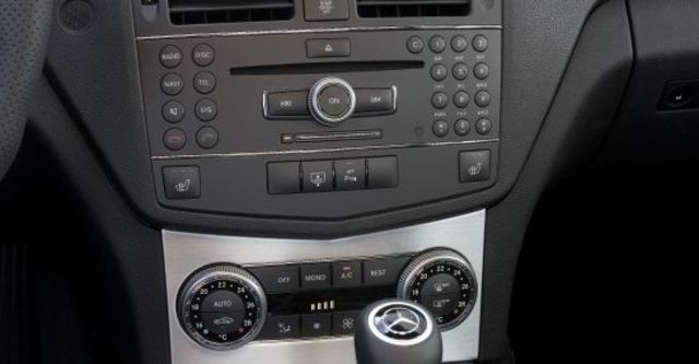 2010 M-Benz C-Class Estate C63 AMG  第8張相片