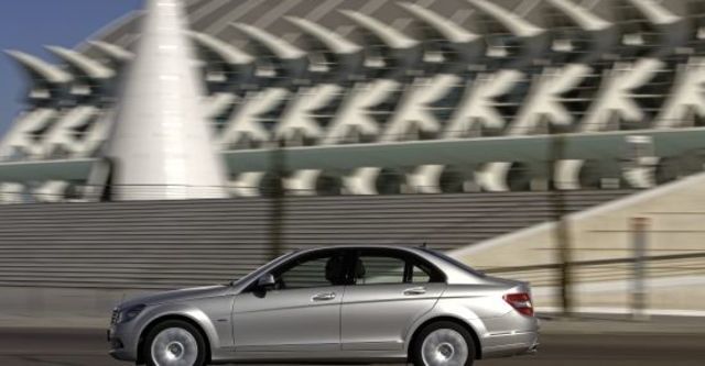 2010 M-Benz C-Class Sedan C200 CGI Classic  第3張相片